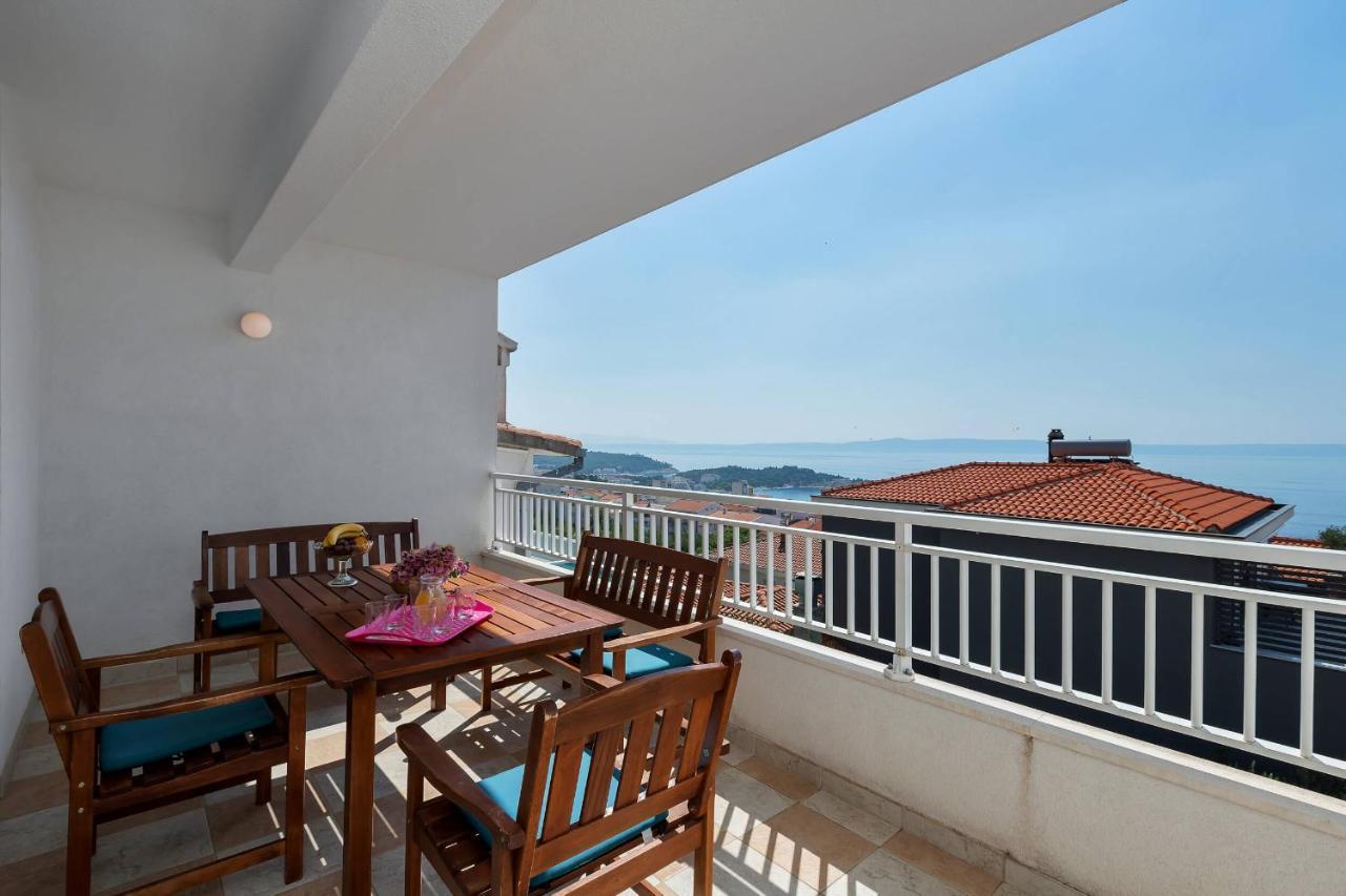 Apartament Vele *