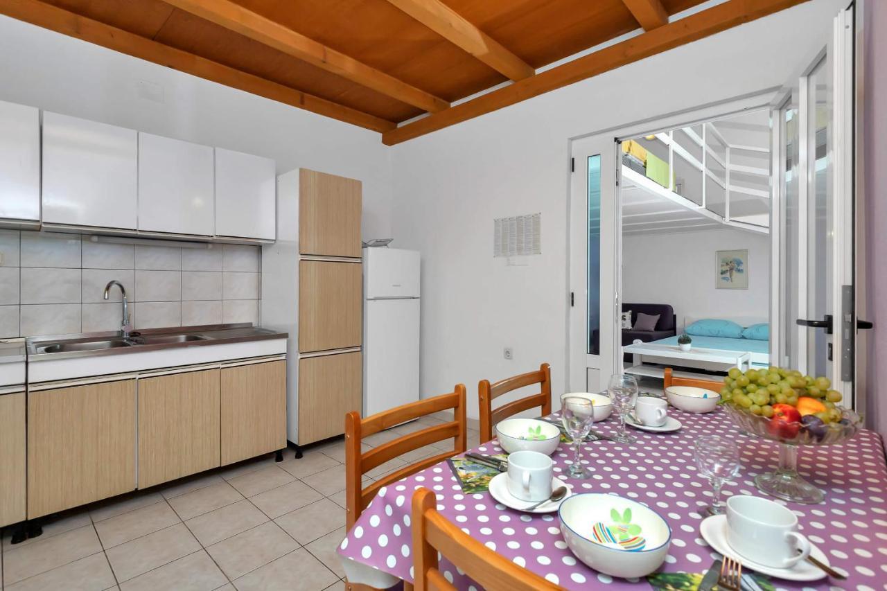 Apartament Vele